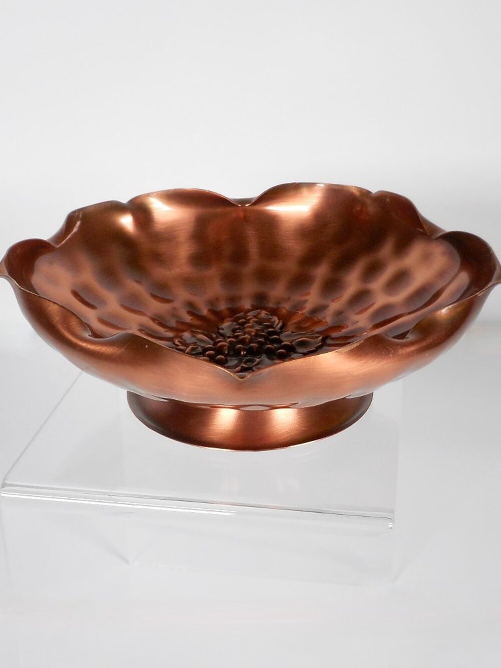VTG Gregorian Hammered Copper 317 Bowl 7" Grape Leaf USA Petal Ruffle Rim MCM